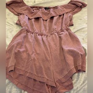 Express L Mauve Off Shoulder Romper with Open Back